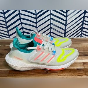 Womens Adidas Ultra Boost 22